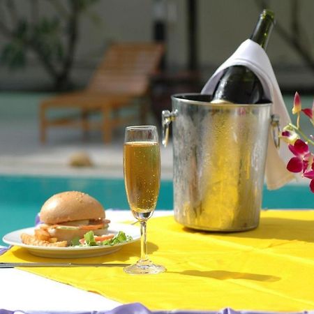 Yuzana Garden Hotel Янгон Экстерьер фото