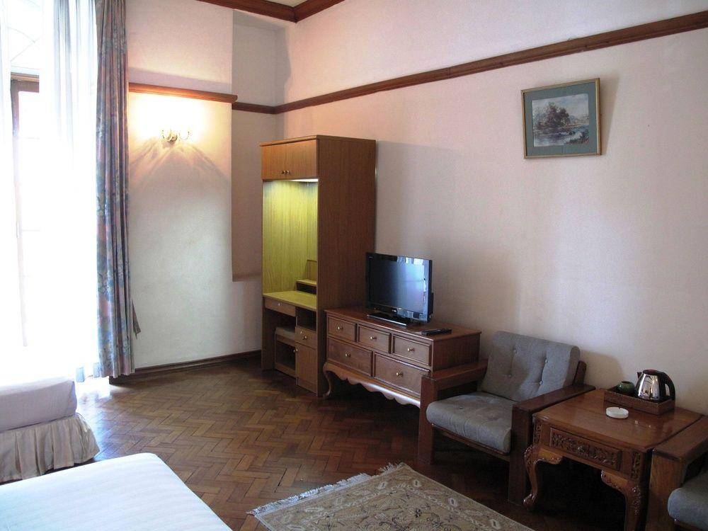 Yuzana Garden Hotel Янгон Экстерьер фото